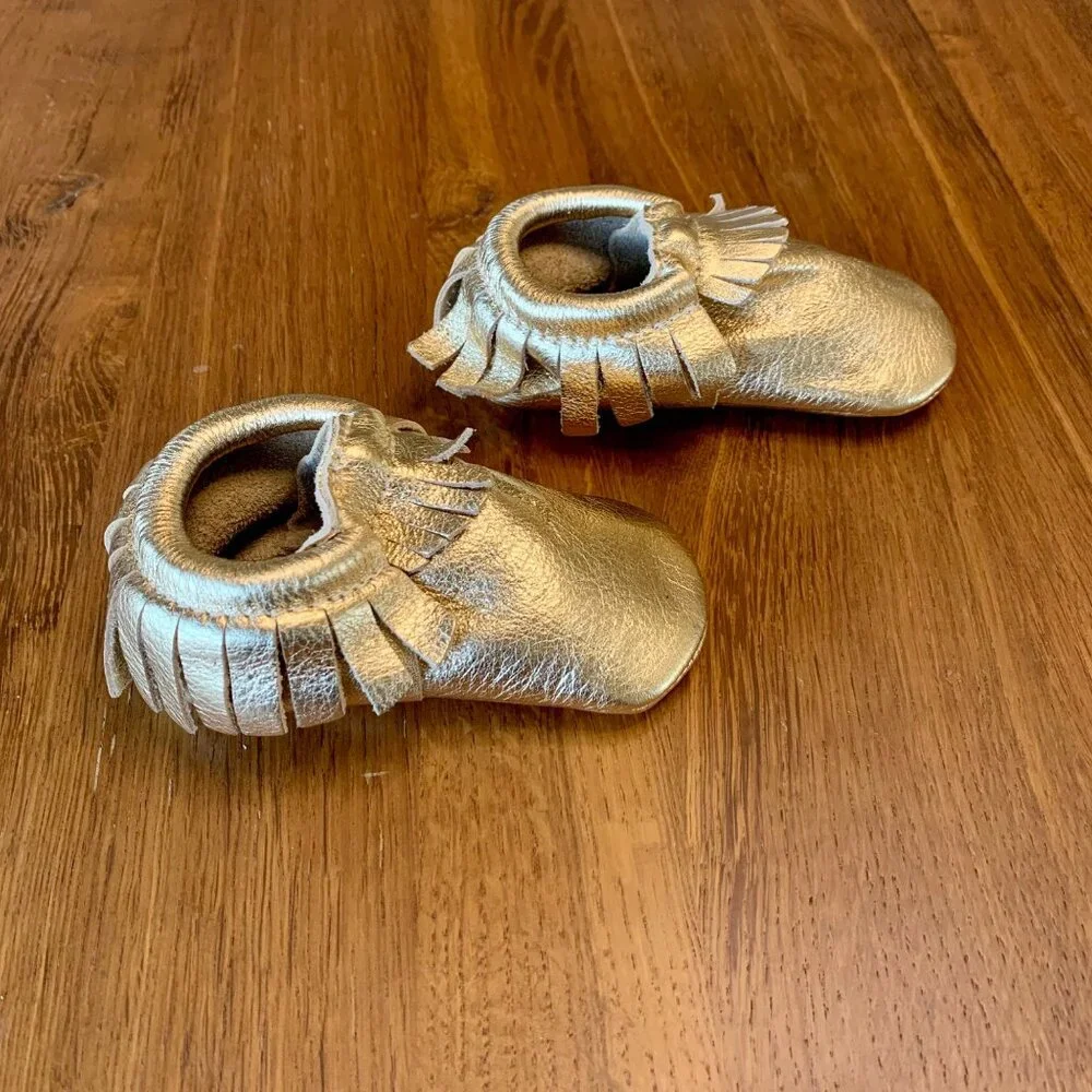 FRESHLY PICKED Gold Baby Moccasins 6 Fringe Leather Soft Sole Infant Moccs Shoes